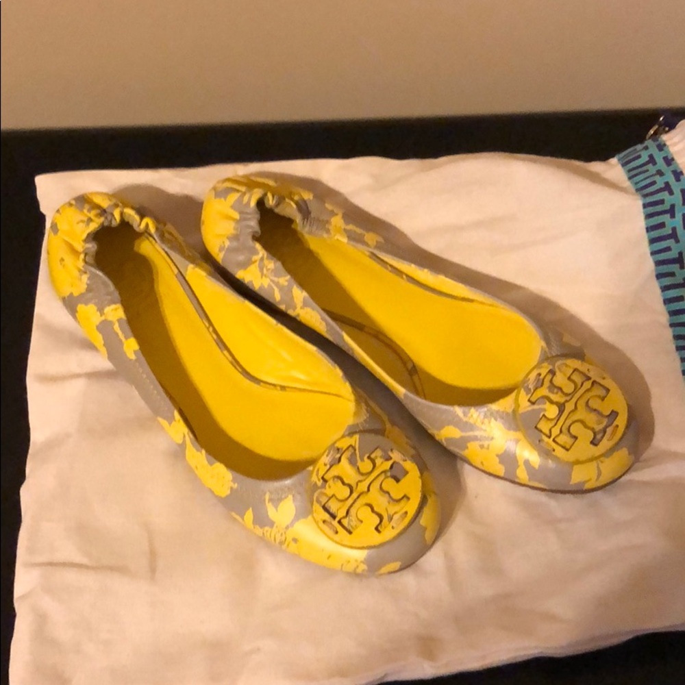Tory Burch Reva flat